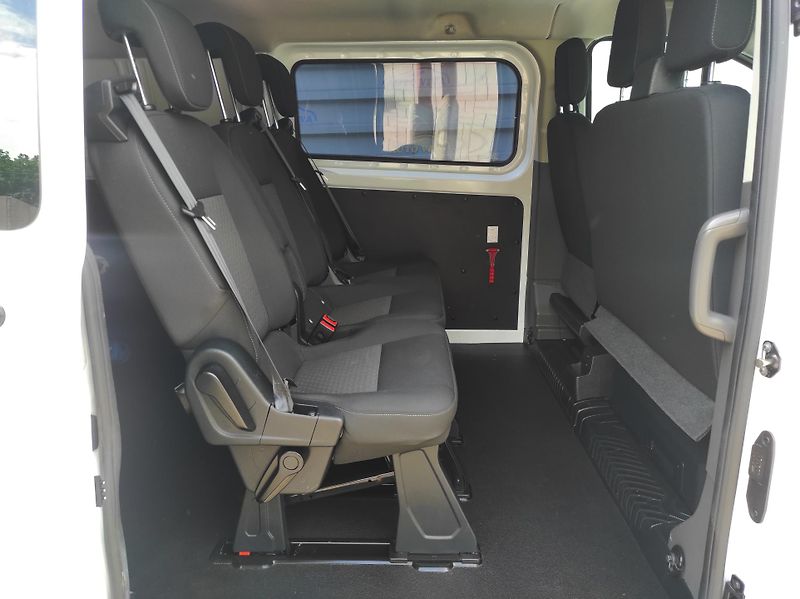 Ford Transit Custom 2.0EcoBlue mHev, L2, 6 míst,TZ - fotka 10 z 42