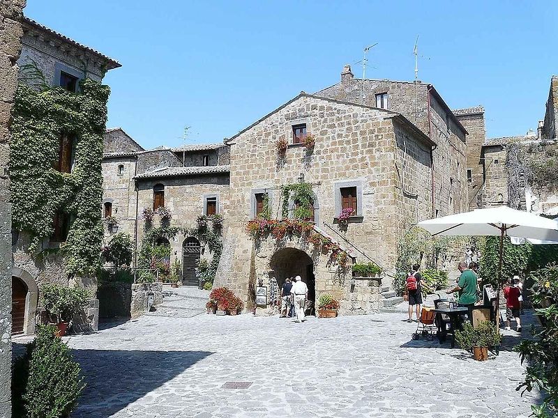 Most vedoucí do města Civita di Bagnoregio.
