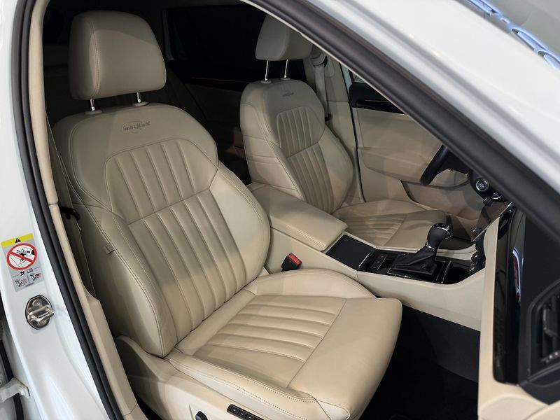 Škoda Superb kombi 2.0TDI 140kW 4x4 L&K - fotka 11 z 28