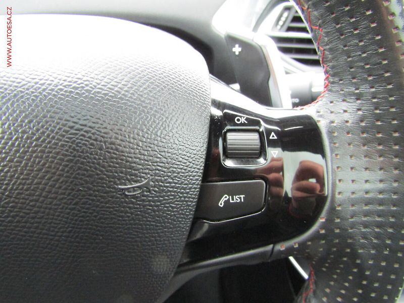 Peugeot 308 (2015) 2.0HDi GT, ČR, AT - fotka 14 z 21