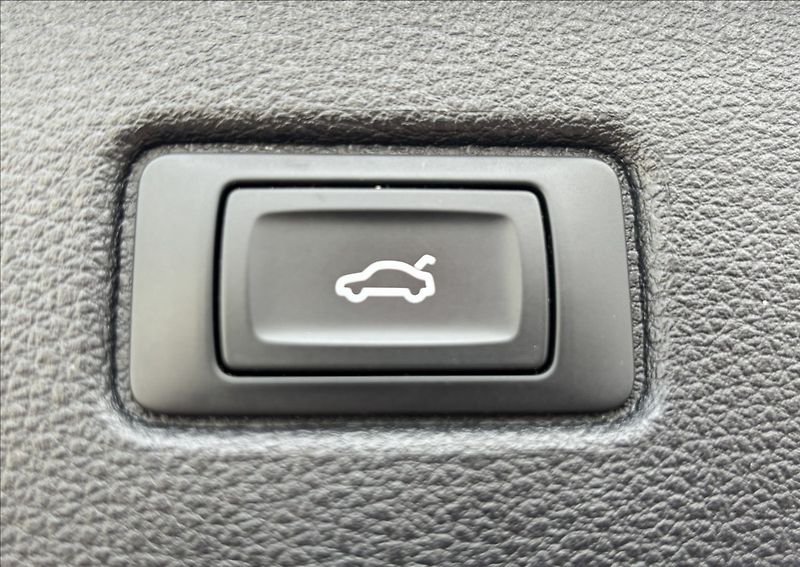 Audi Q7 3,0 TDi,QUATTRO,S-LINE,NEHAVAR - fotka 41 z 41
