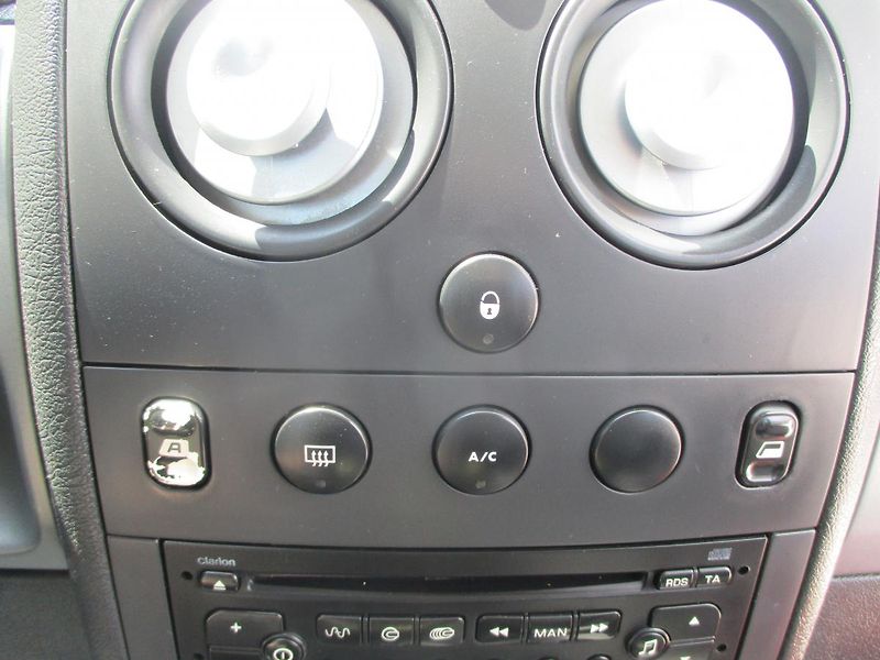 Citroën Berlingo 2.0 HDi KLIMA +sada kol - fotka 22 z 32