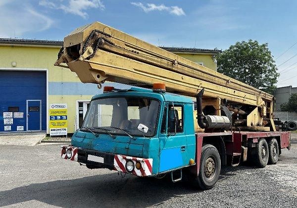 Tatra (1984) 27m/160kg montážní plošina 6x6 - fotka 1 z 10