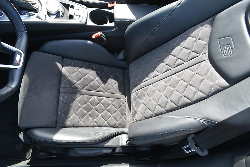 Audi TT 1.8TFSI S-Line Cabrio,B&O - fotka 23 z 50