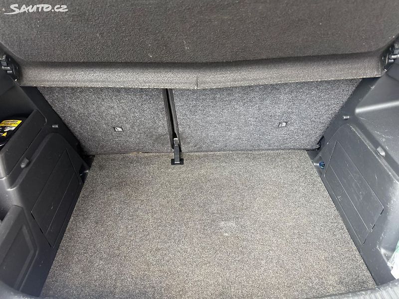 Škoda Fabia (2014) 1.4TDI, 66kw Původ ČR - fotka 12 z 20