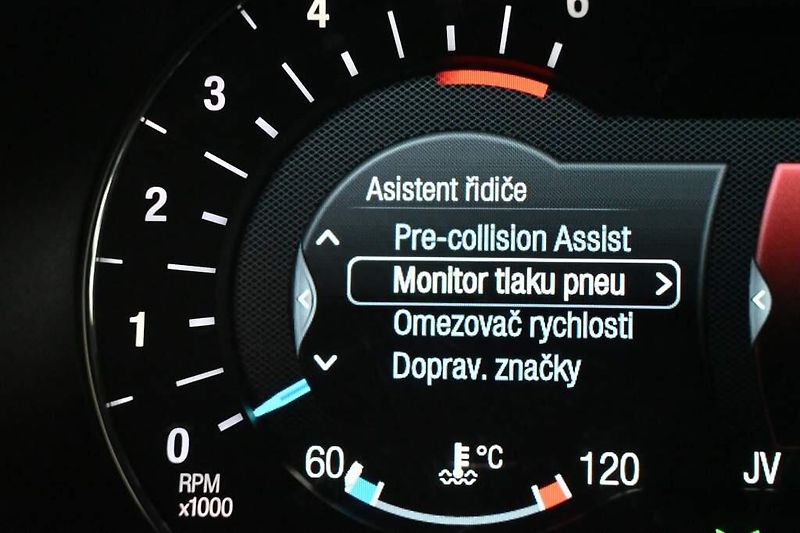 Ford S-MAX (2020) 2.0 4x4 140 KW LED ACC SONY Ta - fotka 38 z 45