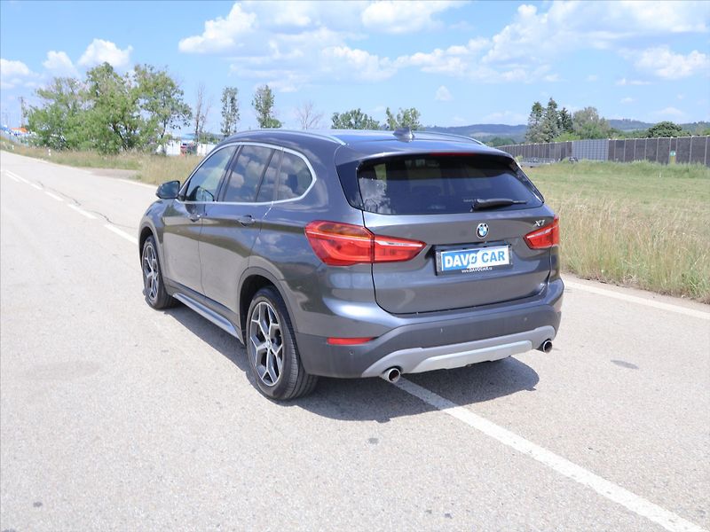 BMW X1 2,0 20d 140kW xDrive xLine CZ - fotka 5 z 27