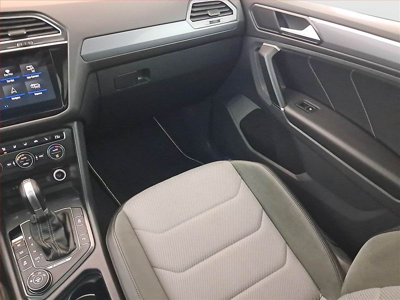 Volkswagen Tiguan (2016) R-Line 2.0 TDI, 4X4, Automat - fotka 8 z 24
