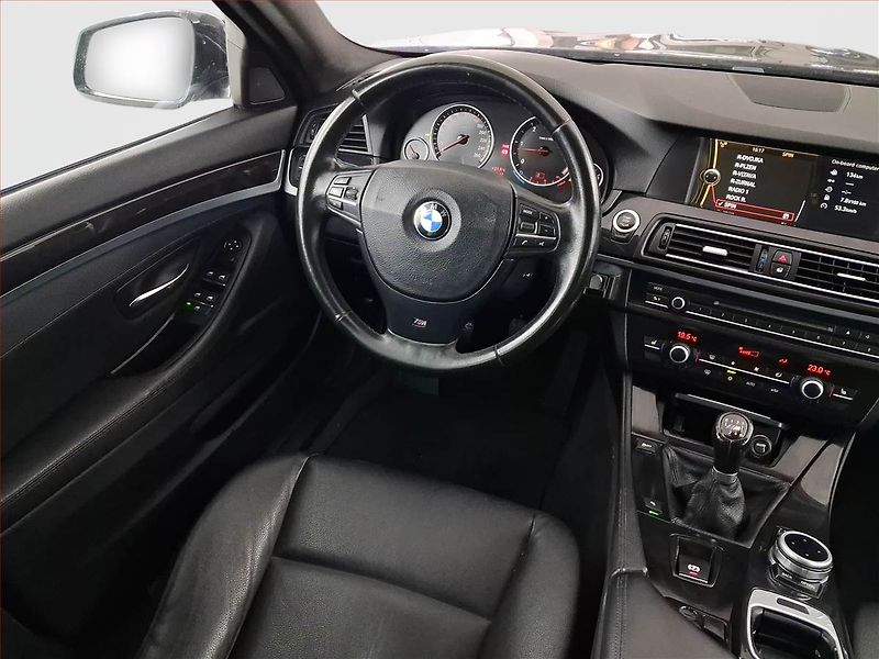BMW Řada 5 (2011) 525d, Navi, Xenony, Tempomat - fotka 7 z 21