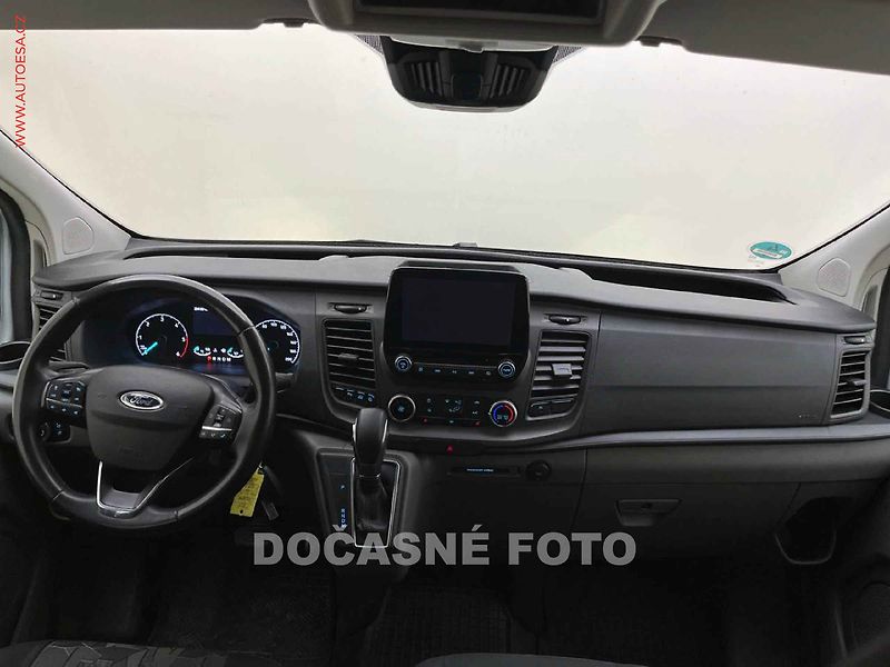 Ford Transit Custom (2022) 2.0TDCi L2 6míst, AT, bixen - fotka 8 z 19