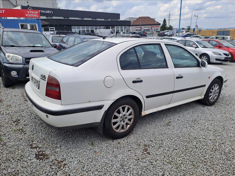Škoda Octavia 1,9 TDI - fotka 3 z 12