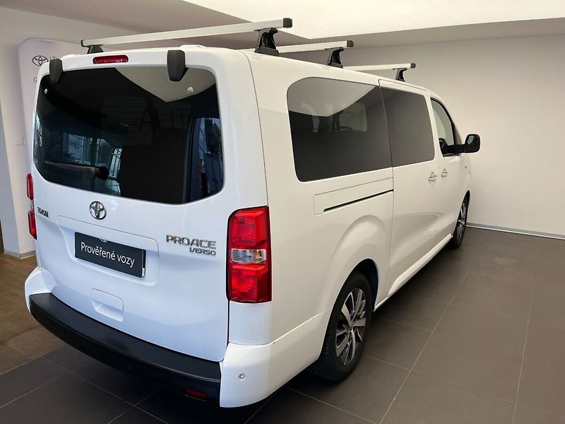 Toyota ProAce Verso Family 2.0 D 8AT Comfort NAVI - fotka 4 z 39