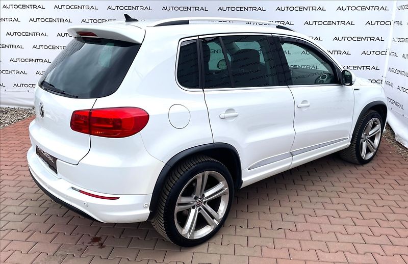 Volkswagen Tiguan 2,0 TDi,103kW,R-line,4x4,serv. - fotka 4 z 22