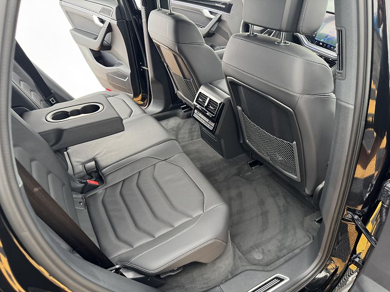 Volkswagen Touareg 3.0Tdi*1-MAJ*DPH*R-LINE*HUD* - fotka 18 z 49