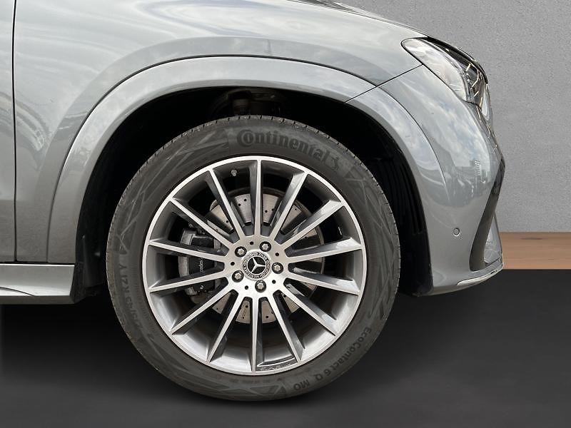 Mercedes-Benz GLE 300 d 4MATIC AMG Line Airmatic - fotka 9 z 18
