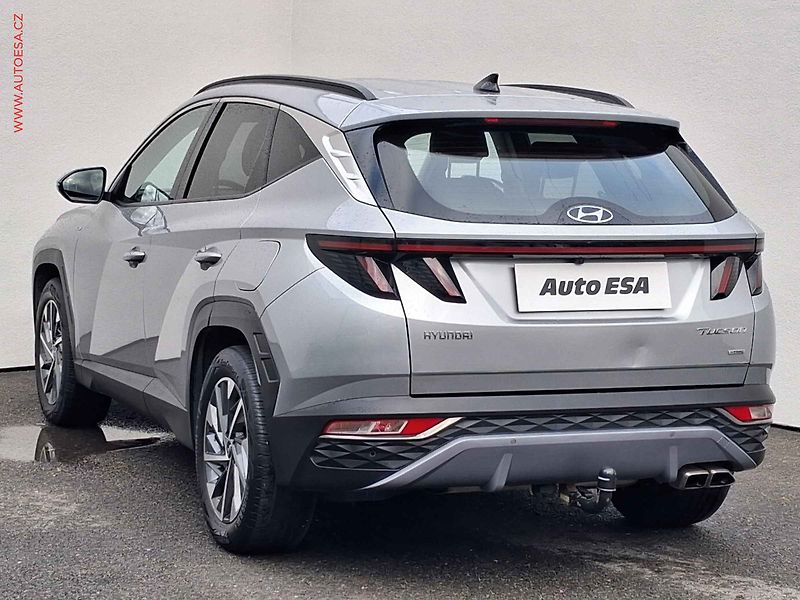 Hyundai Tucson (2021) 1.6 T-GDi 48V MHEV 4x4, ČR - fotka 6 z 17