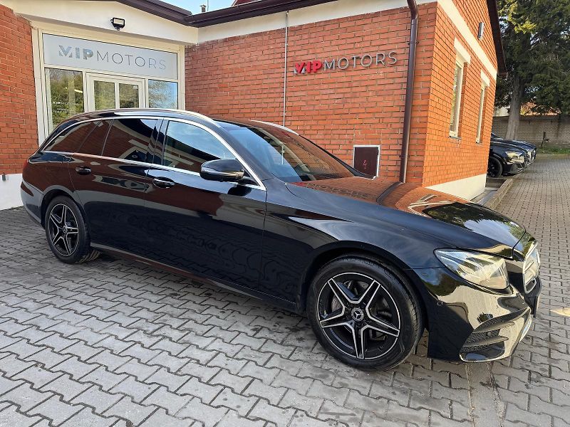 Mercedes-Benz Třídy E E220d-4M-AMG-ČR - fotka 8 z 28