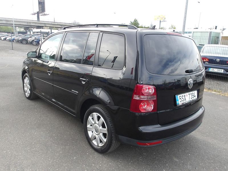 Volkswagen Touran 1,6i 75kW ! KRASAVEC !!! - fotka 9 z 26