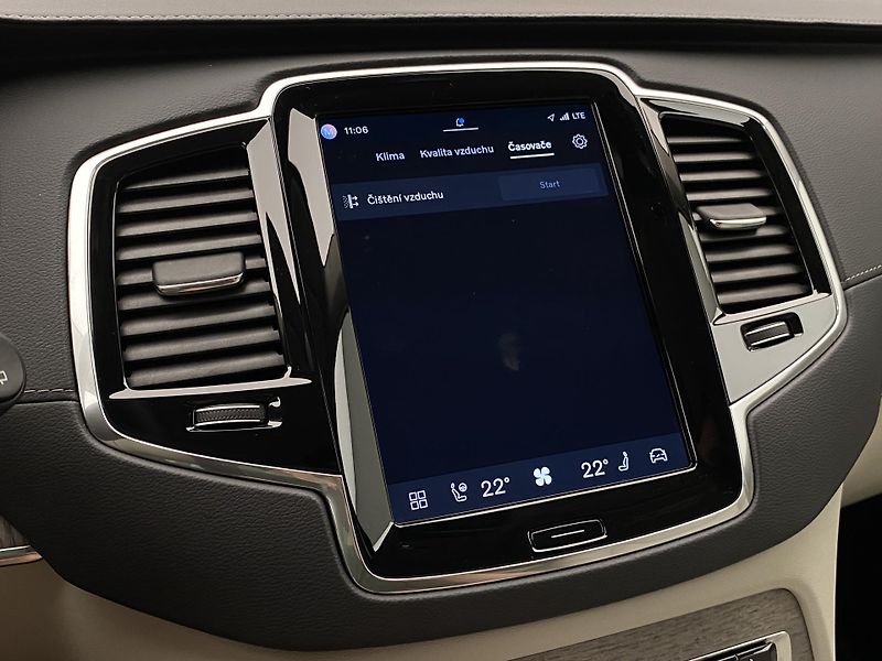 Volvo XC90 B5 AWD PLUS BRIGHT AUT CZ - fotka 37 z 58