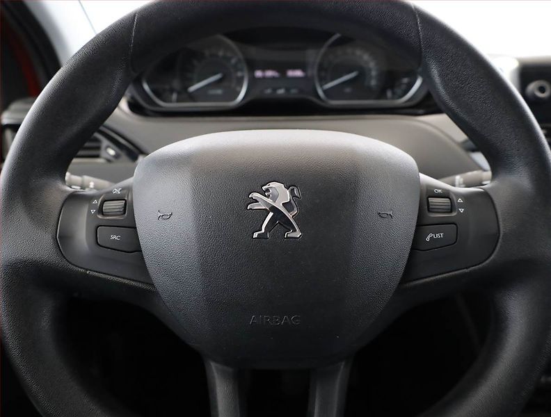 Peugeot 208 (2019) 1.2 PureTech, Serv.kniha - fotka 8 z 14