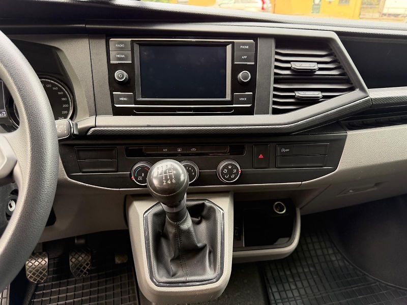 Volkswagen Transporter 2,0 TDi / 110 kW / T6 city  - fotka 26 z 29