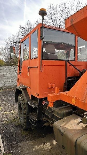 Praga (2000) UV80, 4X4 sypač 2.5m3 radlice - fotka 10 z 15