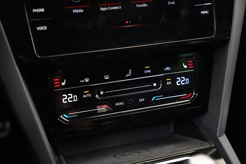 Volkswagen Passat - fotka 22 z 27
