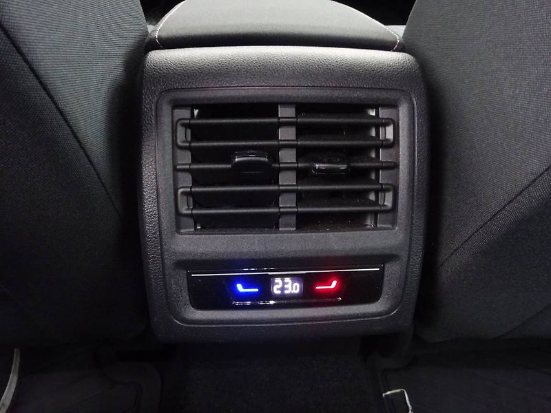 Volkswagen Golf (2021) 1,0TSi /81kW Life - fotka 8 z 29