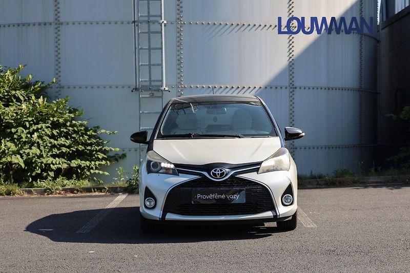 Toyota Yaris 1.33 VVT-i Selection Senso Sma - fotka 4 z 23