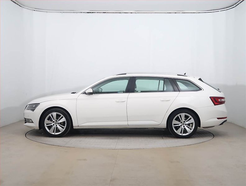 Škoda Superb (2016) Style 2.0 TDI, Navi, Xenony - fotka 3 z 21