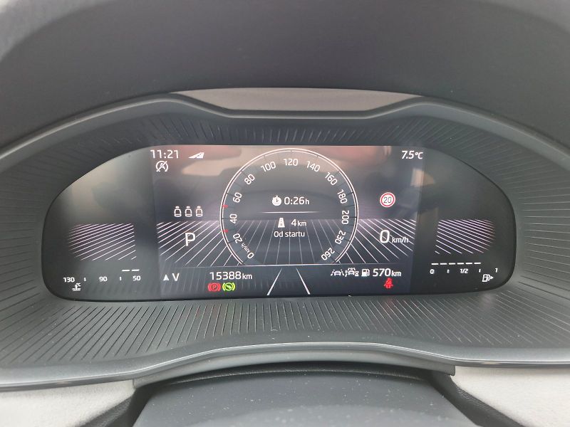 Škoda Scala (2025) Top Selection 1.0 TSI 85kW DSG - fotka 15 z 29