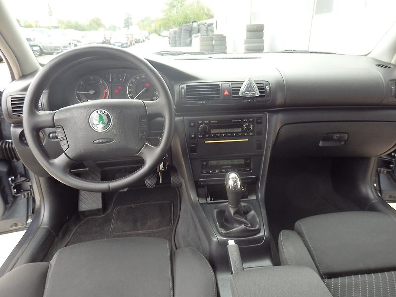 Škoda Superb 1.9 TDI 77 kW ALU R17, ZÁVĚS - fotka 11 z 14