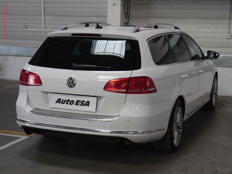 Volkswagen Passat (2012) 3.6 FSi 4x4, ČR, DSG, bixen - fotka 6 z 20