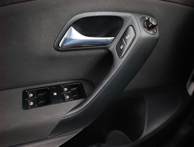 Volkswagen Polo (2012) 1.2 TDI, Park. senzory - fotka 10 z 13