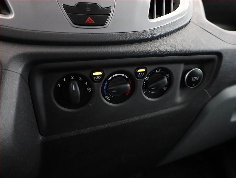 Ford Transit (2019) Trend 2.0 EcoBlue, L3H2, 1.0t - fotka 9 z 12