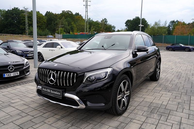 Mercedes-Benz GLC 250i 4Matic/kůže/Led/9AT/ČR - fotka 2 z 43