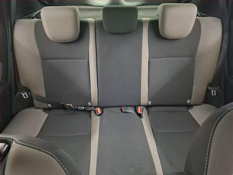 Toyota Yaris (2020) 1.5 Hybrid, Automat, ČR,1.maj - fotka 10 z 21