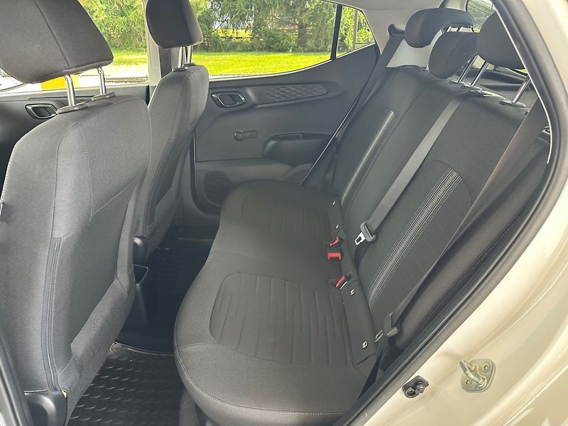 Hyundai i10 (2021) 1.0MPi AUTOMAT,COUVACÍ KAMERA - fotka 16 z 17