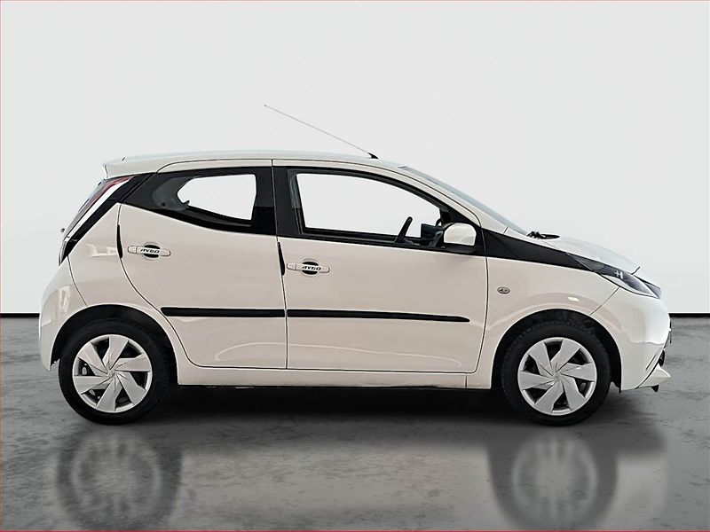 Toyota Aygo (2017) 1.0 VVT-i, Tempomat - fotka 6 z 14