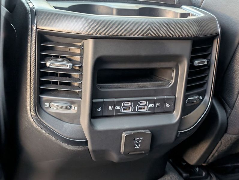 RAM 1500 TRX, Equipment Level 2, Harman - fotka 30 z 32