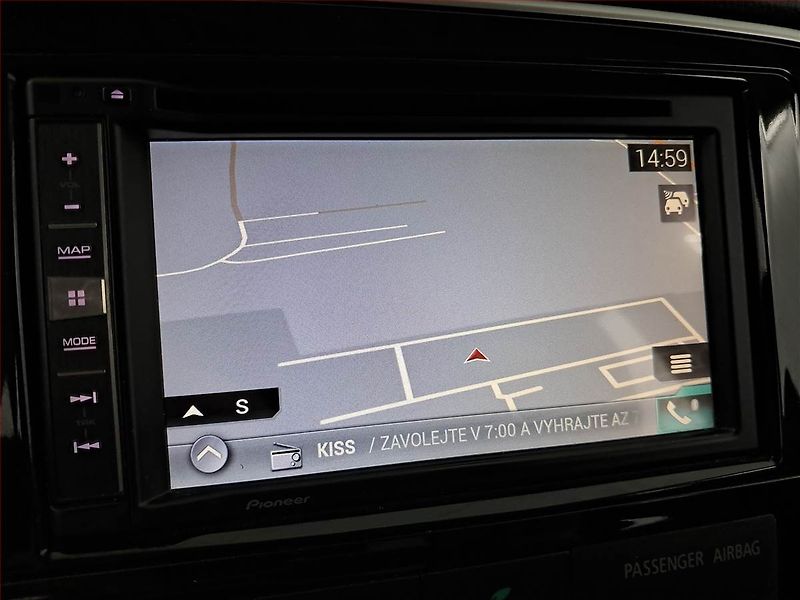 Mitsubishi Outlander (2014) 2.2 DI-D, 4X4, Automat - fotka 15 z 23