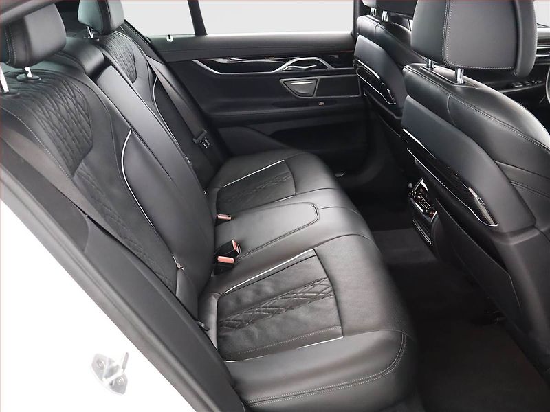 BMW Řada 7 (2017) M Paket 740d xDrive - fotka 7 z 21