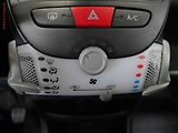 Citroën C1 (2014) 1.0i, ČR, servis.kniha, AC - náhled 13