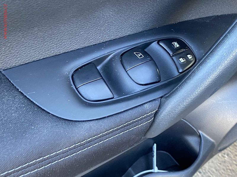 Nissan Qashqai (2017) 1.2 DiG-T, Acenta, navi - fotka 11 z 21