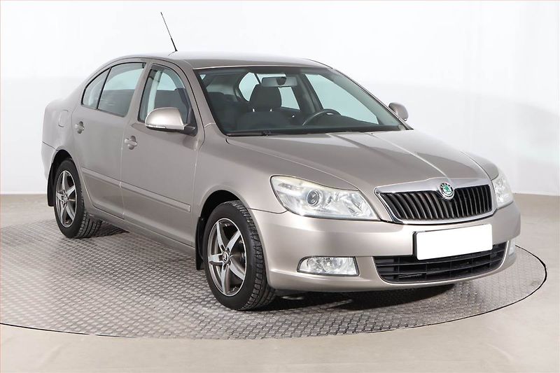 Škoda Octavia (2009) Ambiente 1.9 TDI, Serv.kniha - fotografie inzerátu