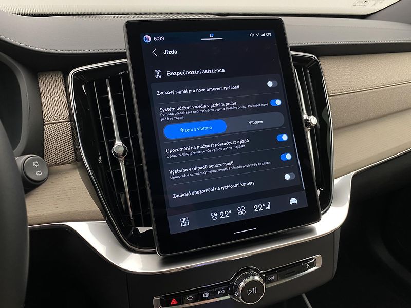 Volvo XC90 (2026) T8 AWD Plug-in BRIGHT PLUS 7m - fotka 50 z 71