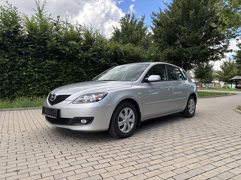 Mazda 3 1.6 Active - fotka 2 z 28