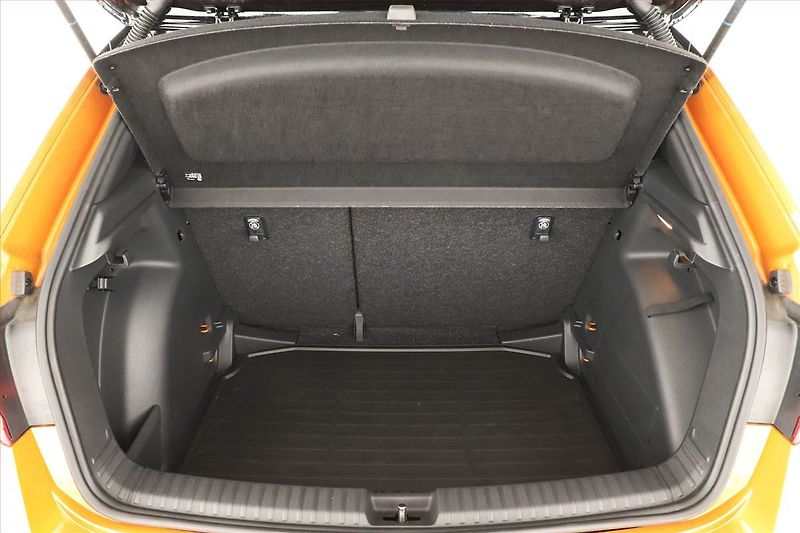 Škoda Fabia (2025) 1.0 TSI, Monte Carlo, FullLed - fotka 11 z 21