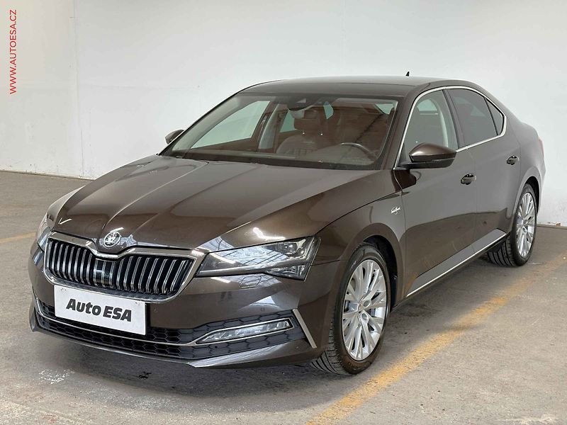 Škoda Superb (2019) 2.0 TDi 4x4, ČR, L&K, DSG - fotka 3 z 18