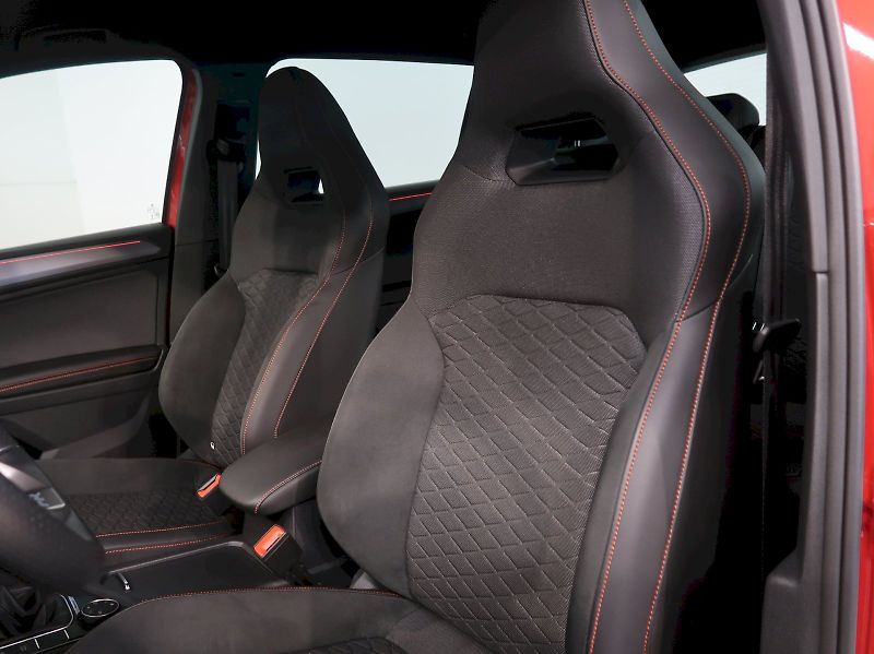 Seat Tarraco (2024) FR4 2.0TDI 147KW 4x4 DSG WEBAS - fotka 14 z 47